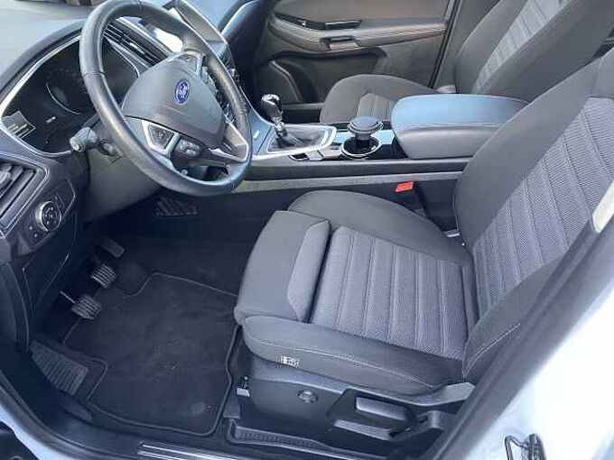 Ford S-MAX Titanium TDCI 7-Sitzer 1. Hdn.