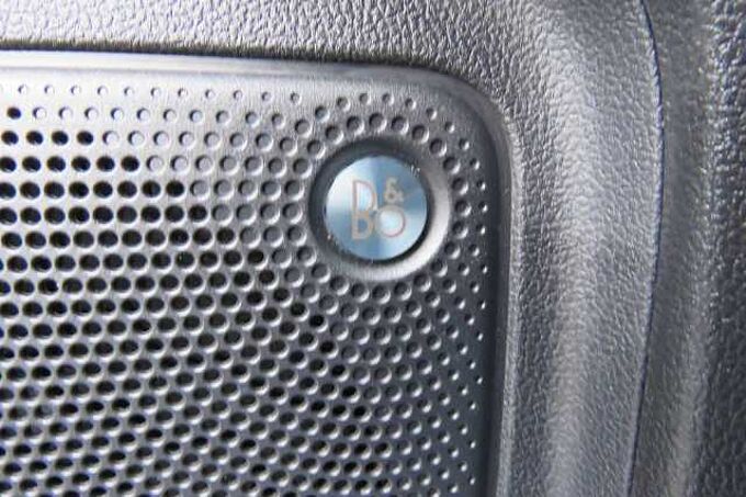 Ford Kuga PHEV ST-LINE X/Pano/AHK/20 Zoll Alu