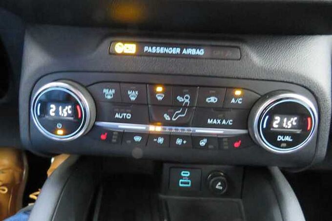 Ford Kuga PHEV ST-LINE X/Pano/AHK/20 Zoll Alu