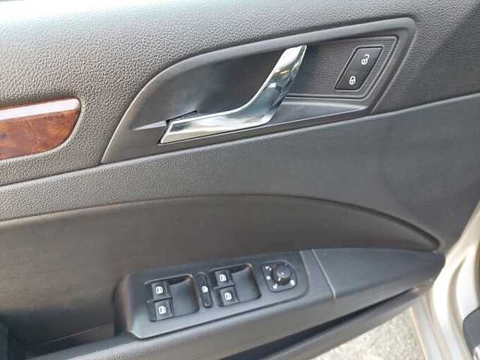 SKODA Superb 4x4 Elegance AHK NAVI