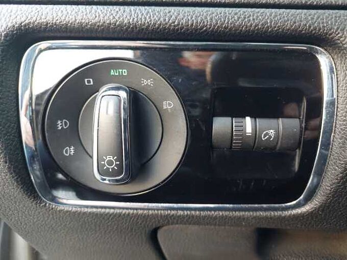 SKODA Superb 4x4 Elegance AHK NAVI