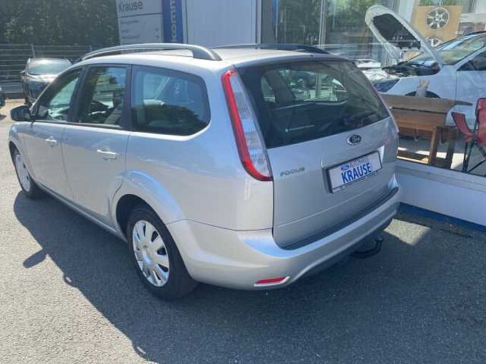 Ford Focus 1.6i Turnier AHK