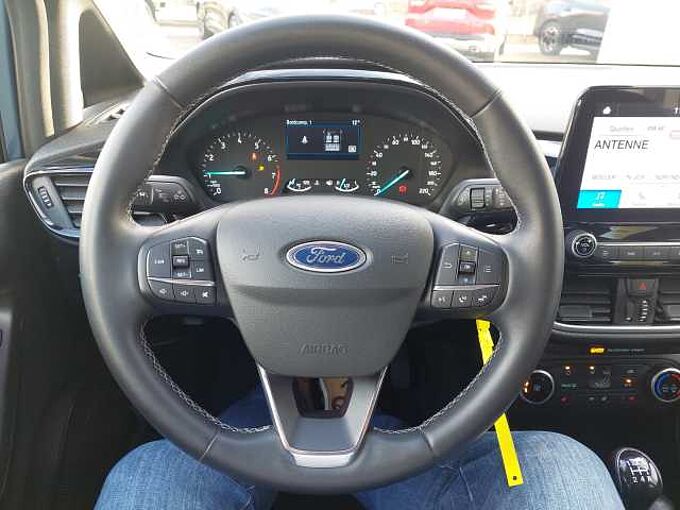 Ford Fiesta 1.1 Cool &Connect 1. Hdn. 35TKM