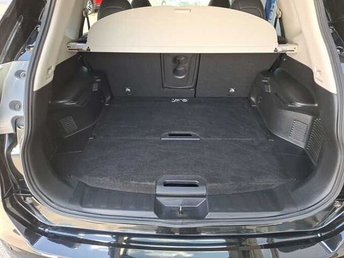 Nissan X-Trail Tekna 4x4 AHK 2000KG