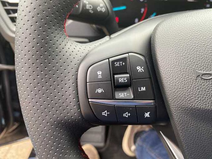 Ford Focus ST-Line Automatic Hybrid B&O