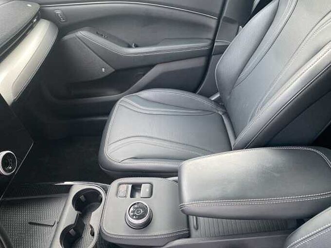 Ford Mustang MACH-E Extended Range Pano Technopak.