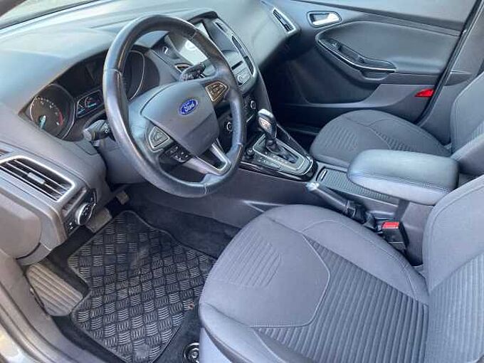 Ford Focus Titanium Automatic Neuer Motor