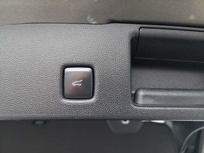 Ford Kuga Titanium PHEV AHK