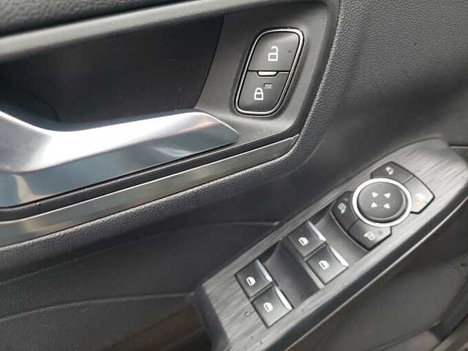 Ford Kuga Titanium PHEV AHK