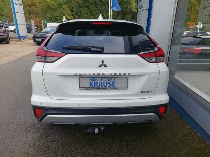 Mitsubishi Eclipse Cross Plug-in Hybrid 4x4 Plug-in Hybrid AHK 1. Hand