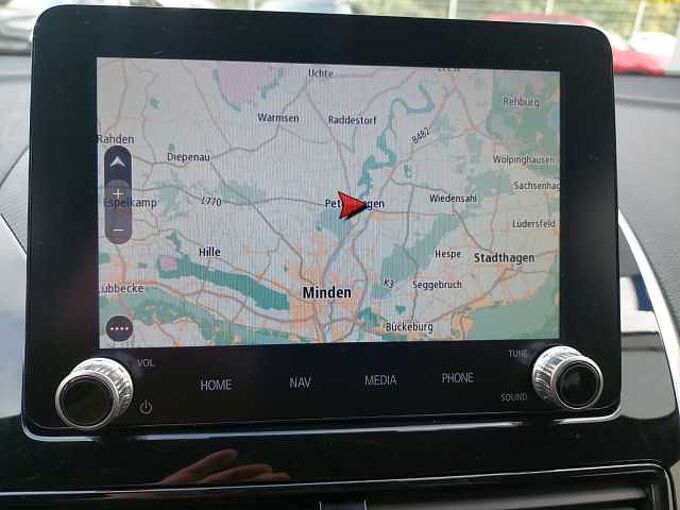 Mitsubishi Eclipse Cross Plug-in Hybrid 4x4 Plug-in Hybrid AHK 1. Hand