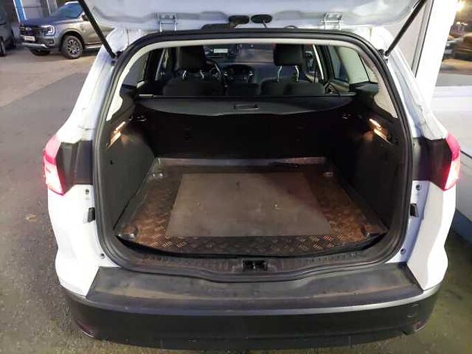 Ford Focus Turnier Business Klimaautom. LM