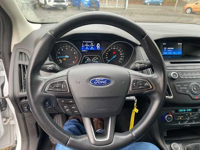 Ford Focus Turnier Business Klimaautom. LM