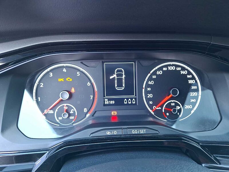 Volkswagen Polo VI 1.0 Comfortline