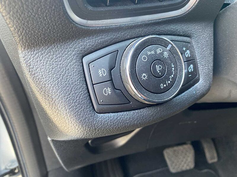 Ford B-MAX 1.6 Titanium Autom. Navi RFK 1.Hdn / 59TKM