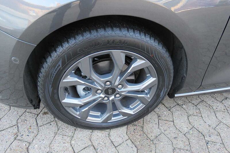 Ford Focus ST-Line X Automatic AHK