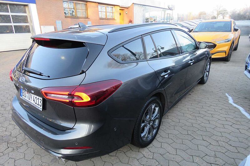 Ford Focus ST-Line X Automatic AHK