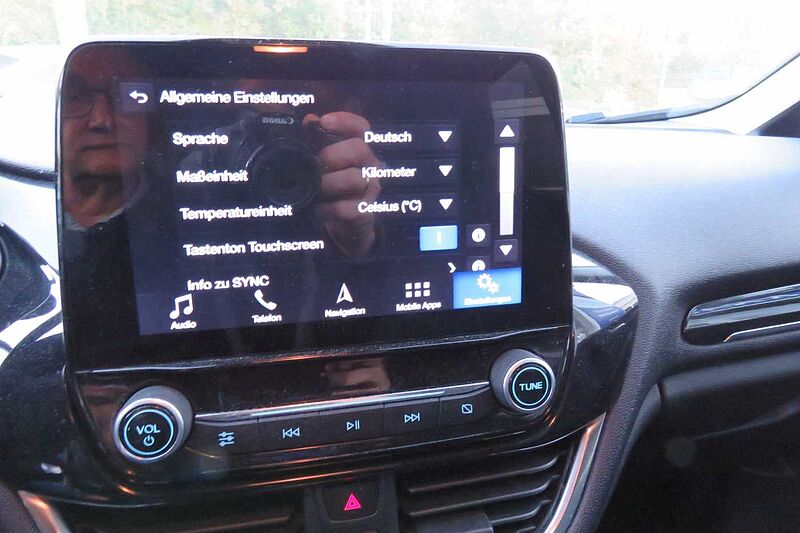 Ford Fiesta Cool&Connect  Navi Wipa