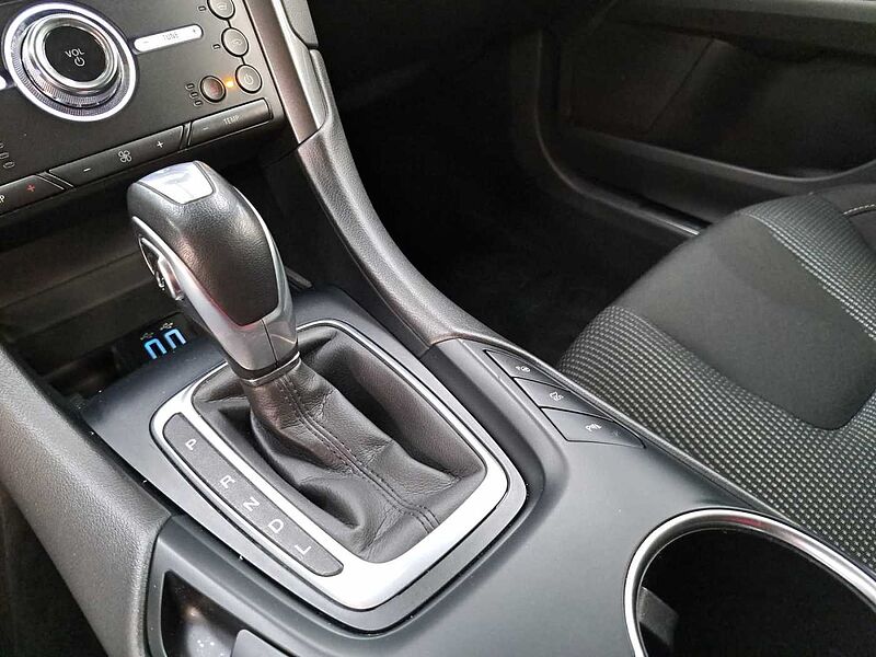 Ford Mondeo Turnier Titanium Hybrid AHK