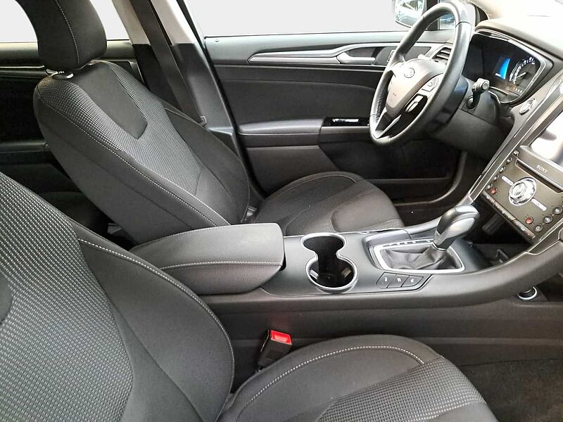 Ford Mondeo Turnier Titanium Hybrid AHK