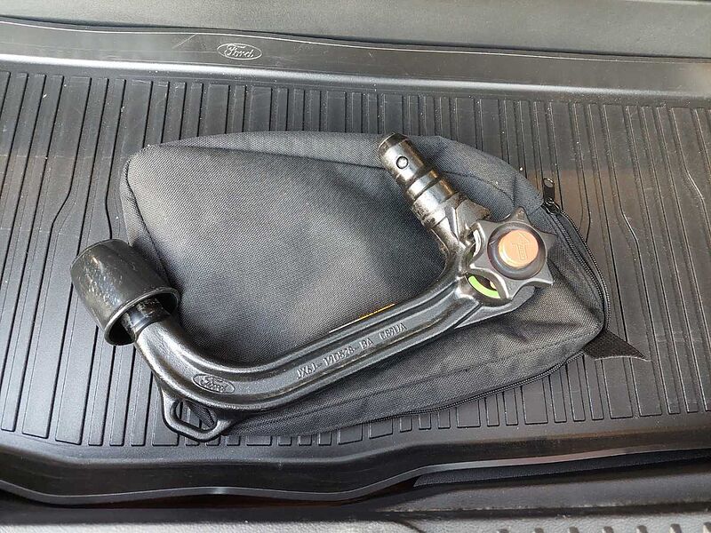 Ford Focus Cool&Connect AHK