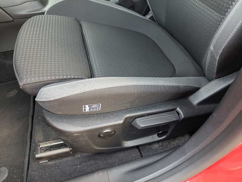 Ford Focus Cool&Connect AHK