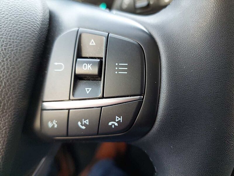 Ford Focus Cool&Connect AHK