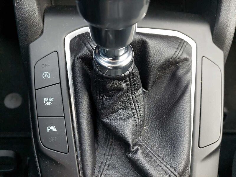 Ford Focus Cool&Connect AHK