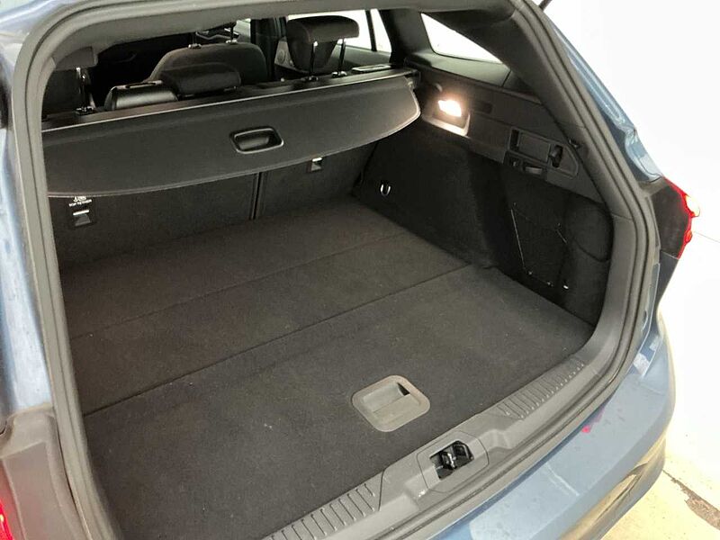 Ford Focus Automaitic Hybrid ST-Line AHK