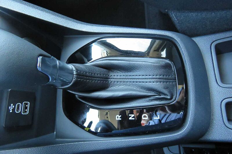 Ford Tourneo Courier Trend Automatic