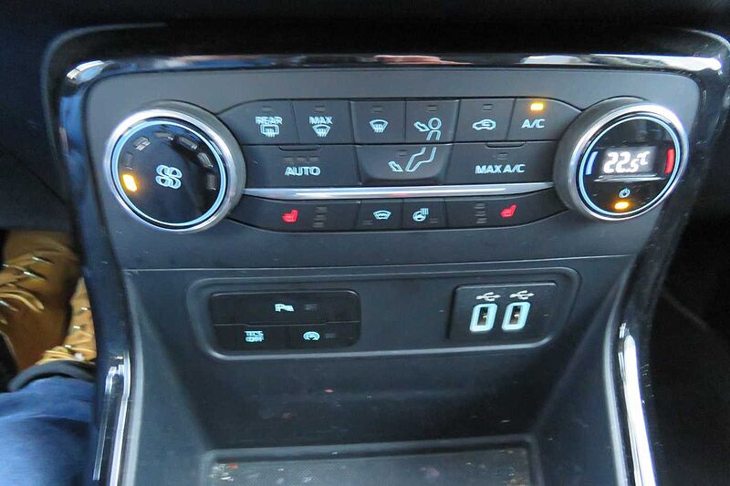 Ford EcoSport ST-Line B&O RFK Navi AHK