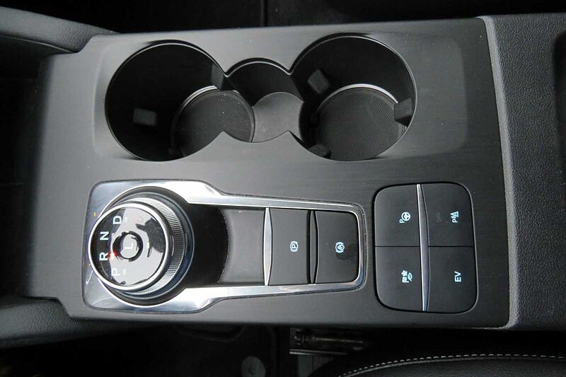 Ford Kuga 2.5 PlugIn Hybrid TITANIUM X AHK Navi