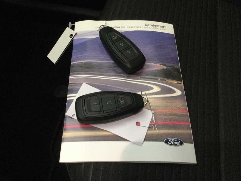 Ford Kuga 2.5 PlugIn Hybrid TITANIUM X AHK Navi