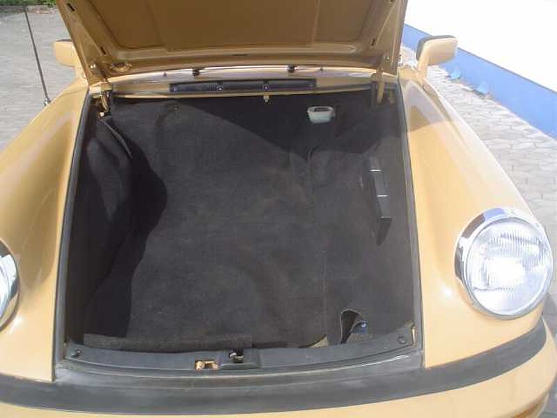 Porsche Verkauft : 911 SC Targa 3.0 Klima / Motor NEU