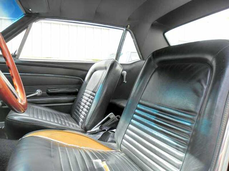 Ford Verkauft : Mustang Coupe V8 Automatic