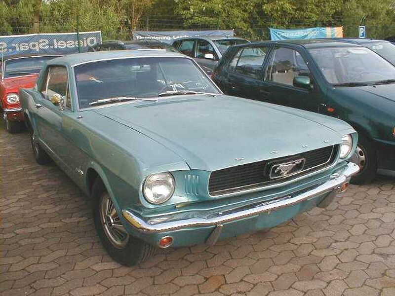 Ford Verkauft : Mustang 1966 Coupe Automatic 6 Zyl.