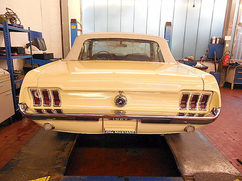 Ford Verkauft : Mustang Cabrio Automatic 4.7/V8 1967
