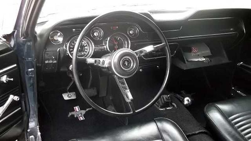 Ford Verkauft : Mustang Coupe V8 1967 Schaltwagen