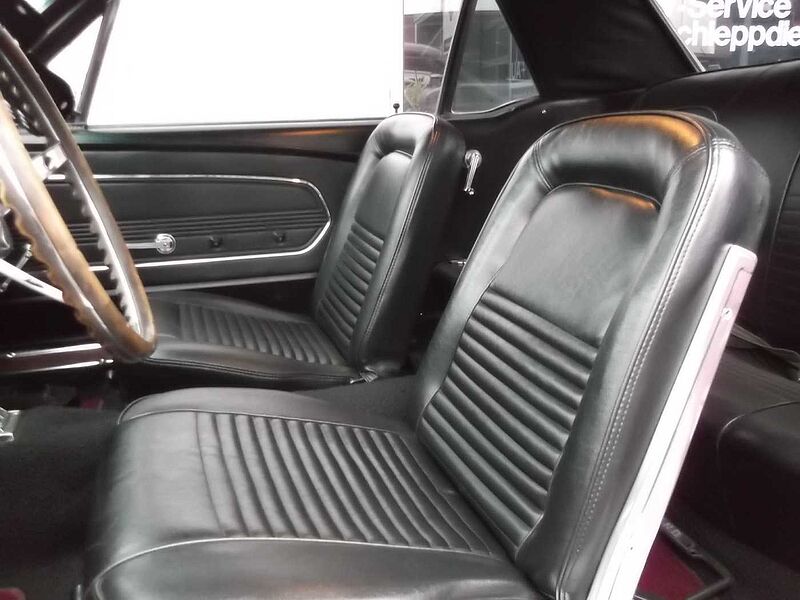 Ford Verkauft : Mustang Coupe V8 1967 Automatic/neuer Motor