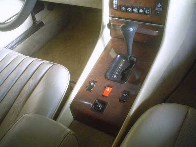 Mercedes-Benz Verkauft : 560 SL W107 Roadster Cabrio V8