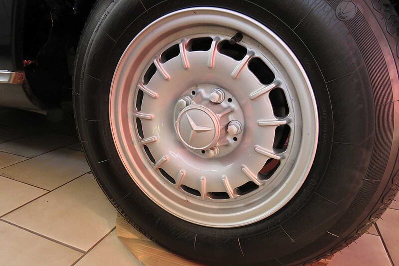 Mercedes-Benz Verkauft : W 116 450 SEL 6.9 V8 Automatic / Klima