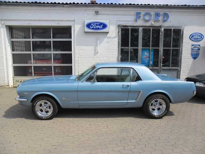 Ford Verkauft : Mustang 1965 V8 Coupe Automatik