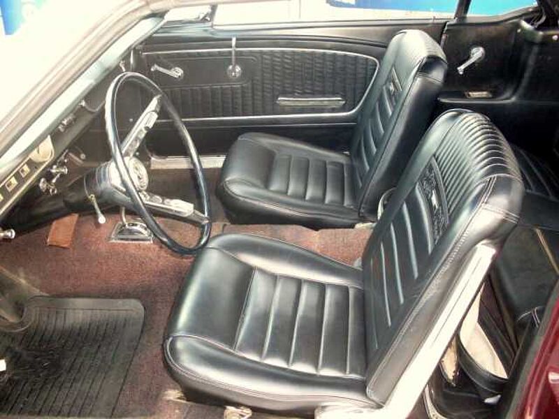 Ford Verkauft : Mustang V8 Cabrio 1965 / elektr. Dach, Ponyinterieur