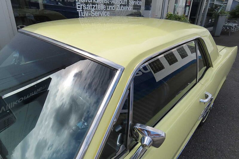 Ford Verkauft : Mustang Coupe 4.7 V8 Automatic