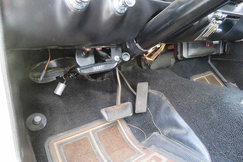 Ford Verkauft : Mustang Coupe 4.7 V8 Automatic