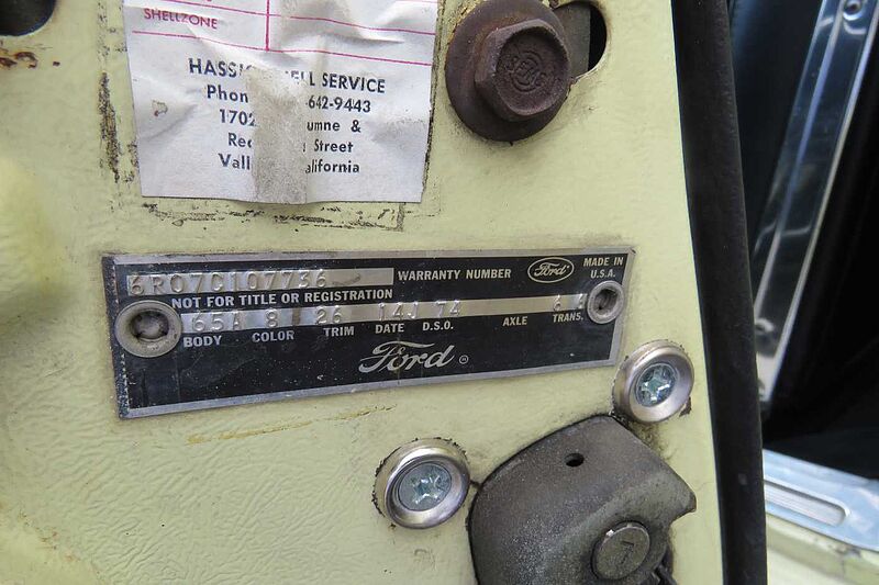 Ford Verkauft : Mustang Coupe 4.7 V8 Automatic