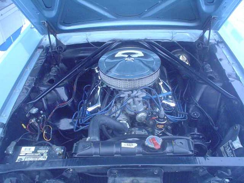 Ford Verkauft : Mustang Cabrio V8 1966 elektr. Verdeck, 4-fach Vergaser