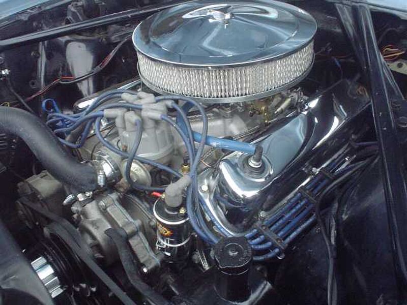 Ford Verkauft : Mustang Cabrio V8 1966 elektr. Verdeck, 4-fach Vergaser