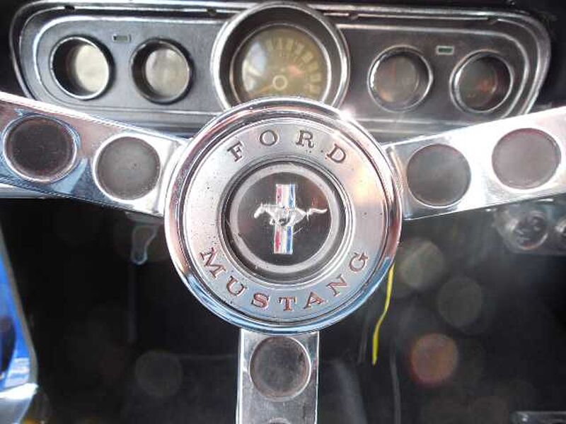 Ford Verkauft : Mustang V8 Coupe 1966 Automatic / Shelby Stripes