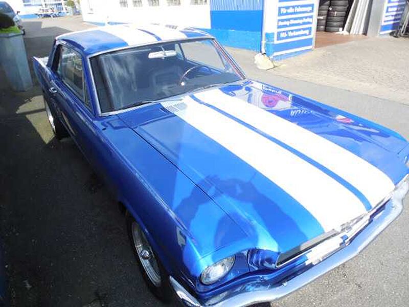 Ford Verkauft : Mustang V8 Coupe 1966 Automatic / Shelby Stripes